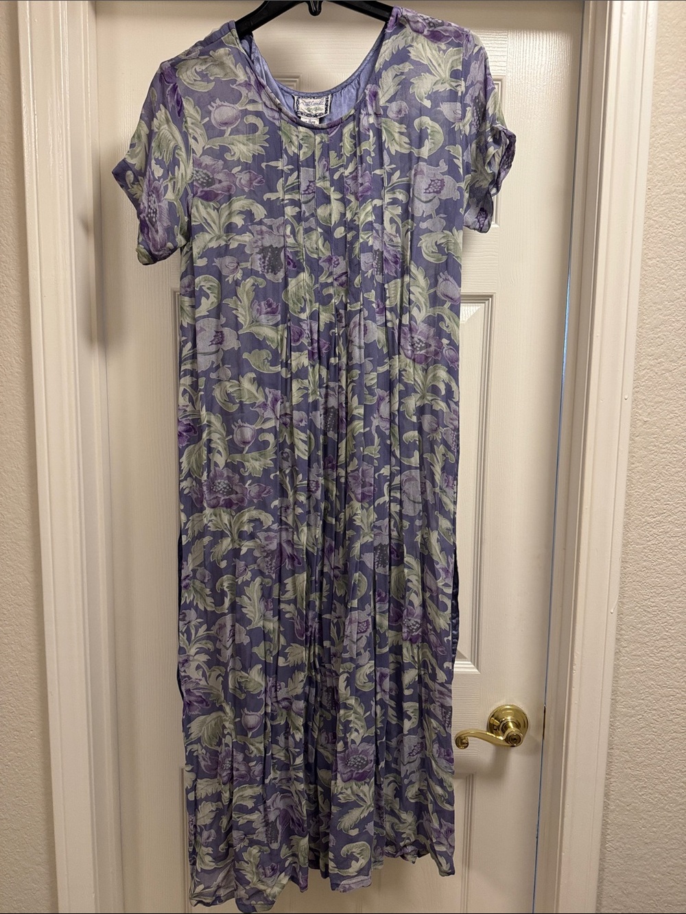 April Cornell Women’s Vintage Short Sleeve Purple Floral Float Dress Medium